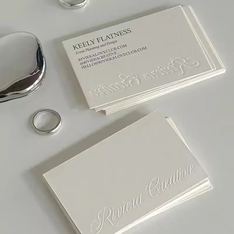 Tarjetas Corporativas con logo repujado en alto relieve4 Tarjetas Corporativas con logo repujado en alto relieve